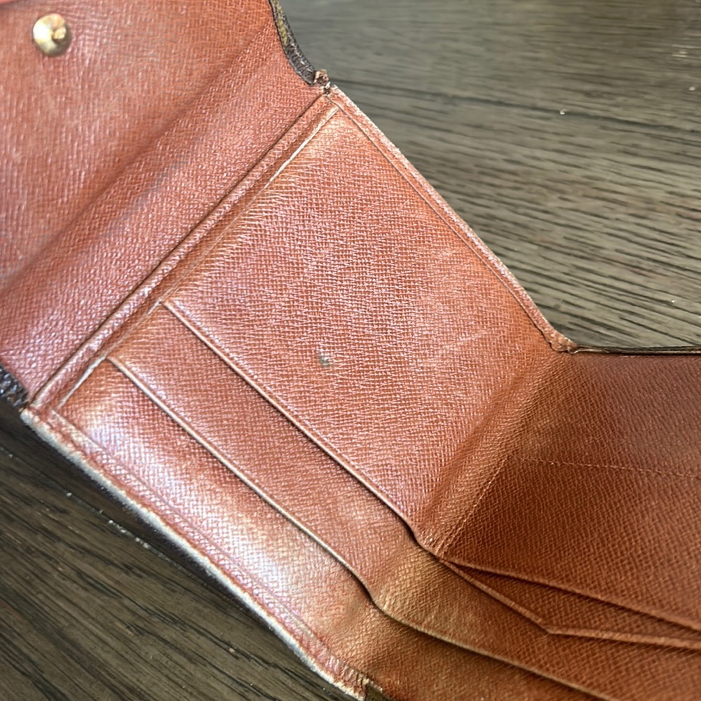 Louis Vuitton Vintage Dual Snap Wallet - Picture 9 of 16
